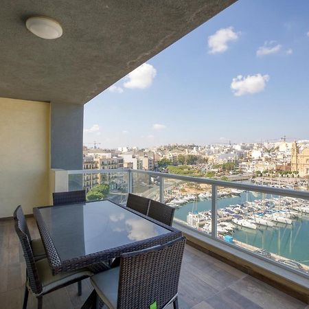 Seafront, Designer Apt With Private Terrace & Wifi By 360 Estates Apartment Pieta Ngoại thất bức ảnh